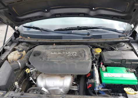 2015 Chrysler 200 Limited z USA, uszkodzony, nr VIN 1C3CCCAB6FN553127